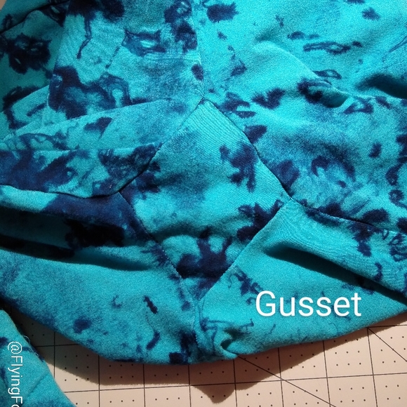 Divine Goddess Yoga Pants w/Padded Knees - Picture 4 of 8